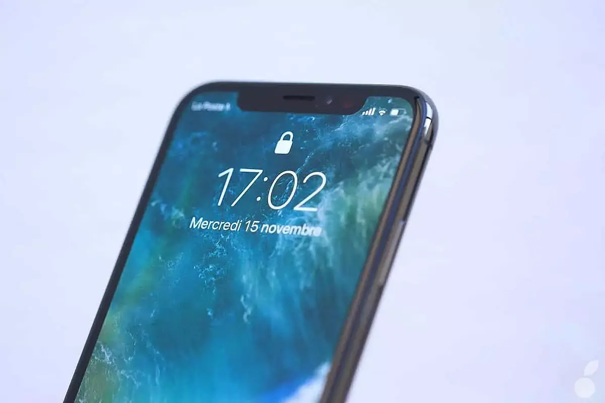 Il n’y aurait pas d'iPhone « low cost » LCD avant novembre