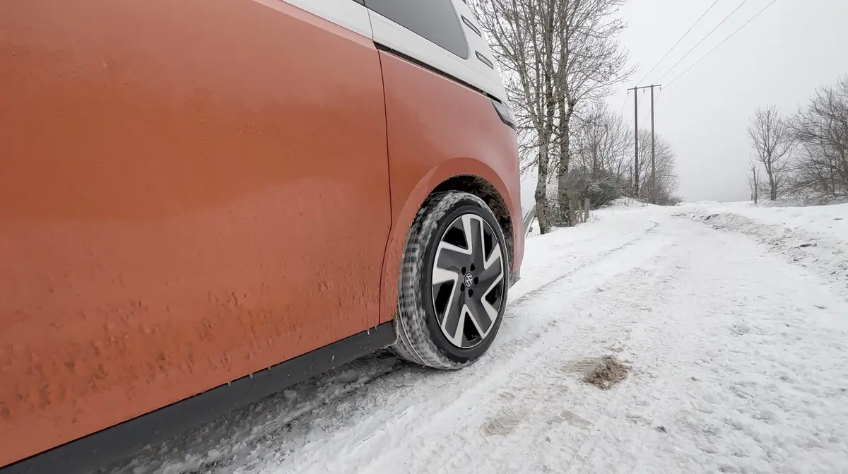 Essai Volkswagen ID.Buzz : autonomie, recharge, VanLife, intérieur, offroad, notre test sur 2000Km !