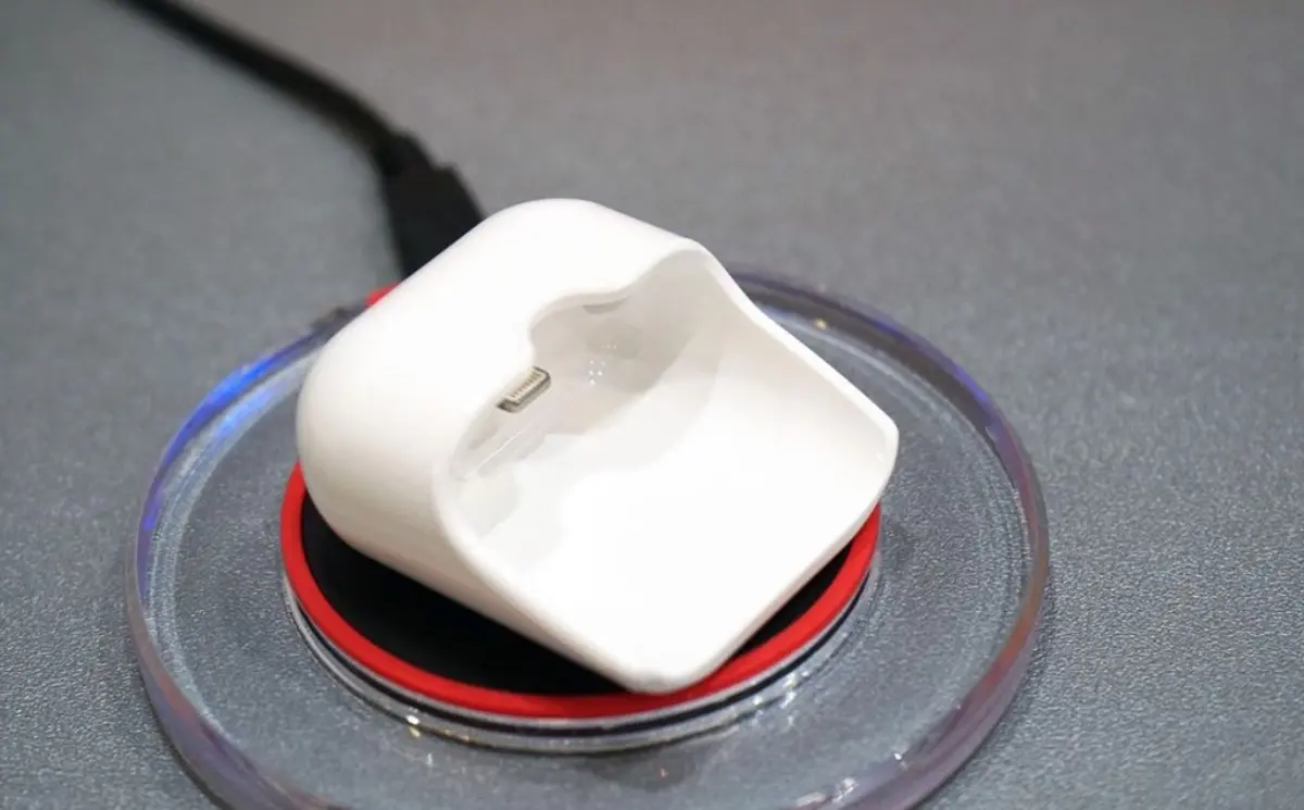 Computex: מארז תואם Qi עבור AirPods בזמן ההמתנה לקופסה החדשה