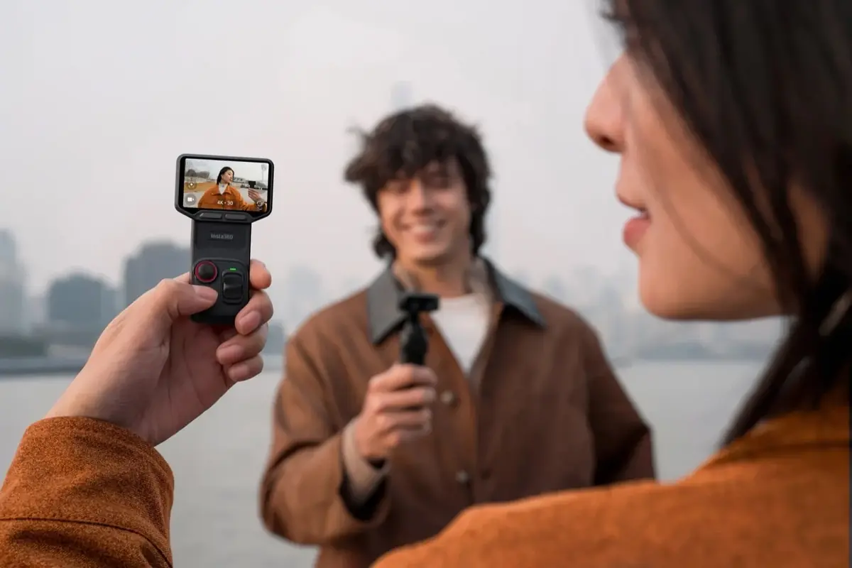 Insta360 lance la Luna Ultra&nbsp;: une cam&eacute;ra de poche 8K sign&eacute;e Leica &agrave; 729 euros pour d&eacute;fier DJI