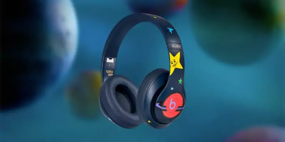 מהדורה מוגבלת של Kerwin Frost של Beats Studio3 שתהיה לך ראש בכוכבים