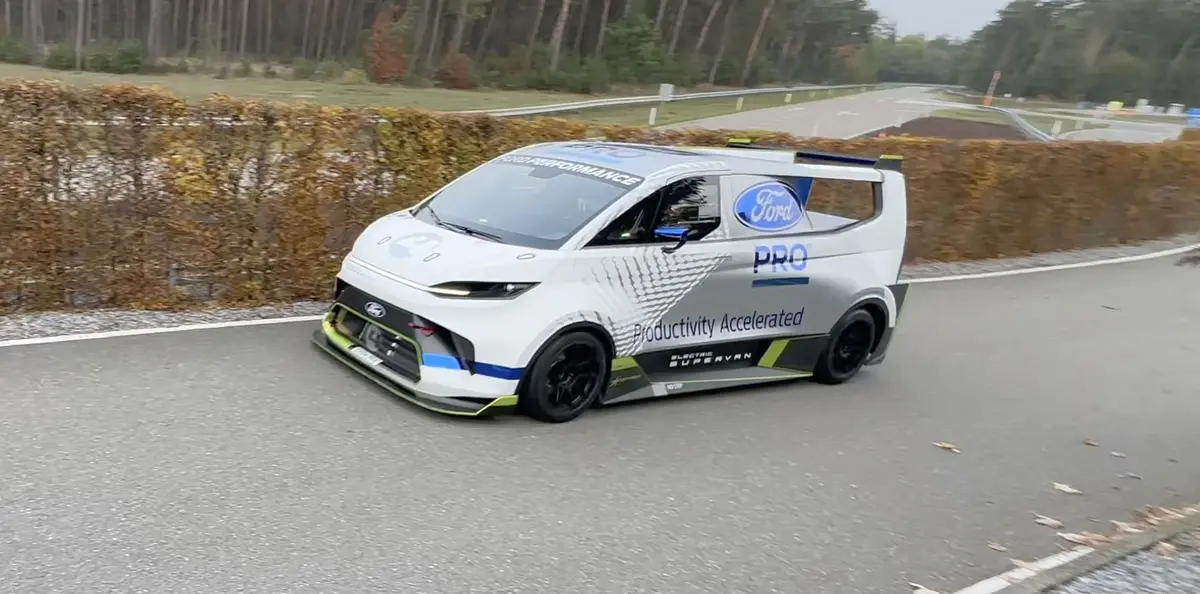 Le SuperVan électrique de Ford ira à Pikes Peak avec Romain Dumas !