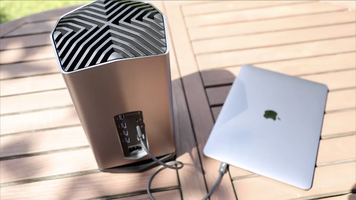 MacBook Pro 15 2018 le match des perfs i9 560X patch
