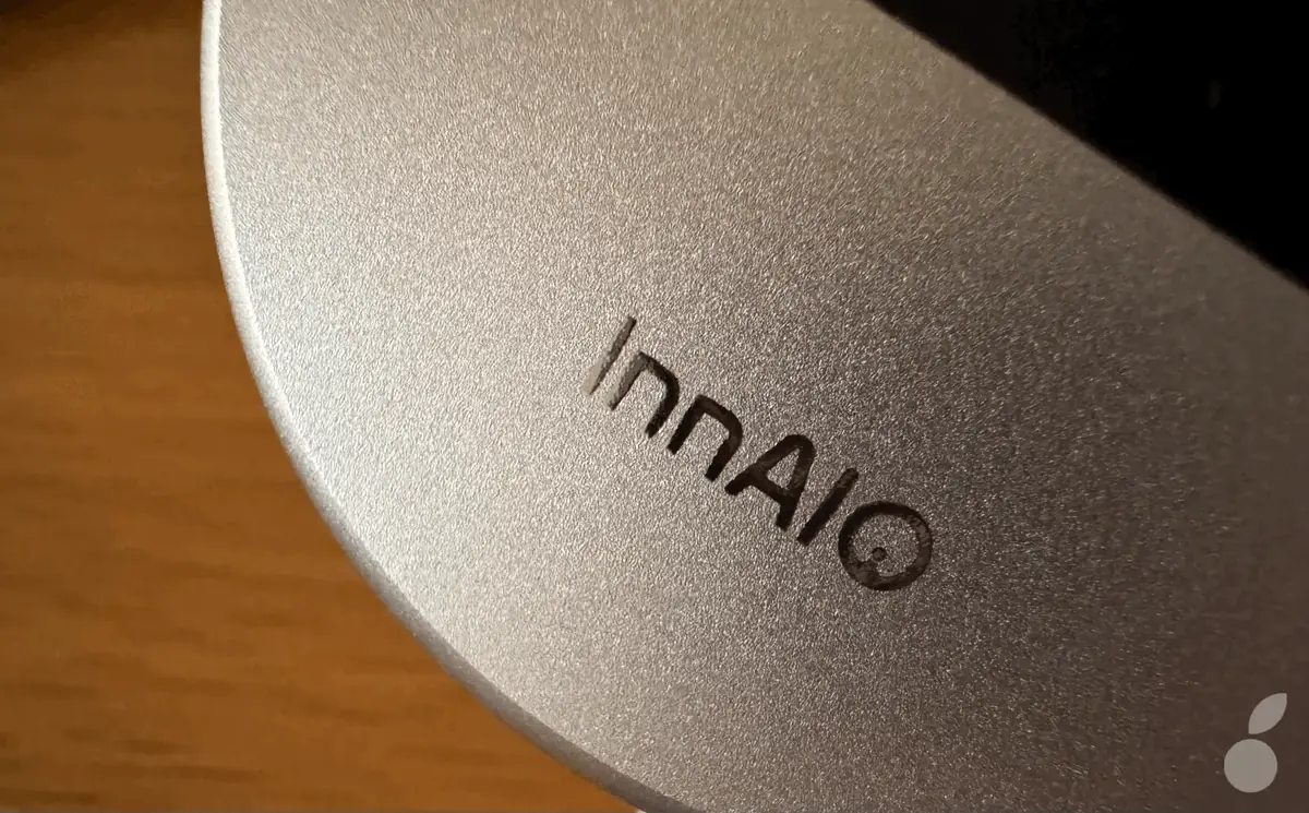 Test de l'InnAIO AI Translator T10&nbsp;: un galet traducteur qui se colle &agrave; l'iPhone