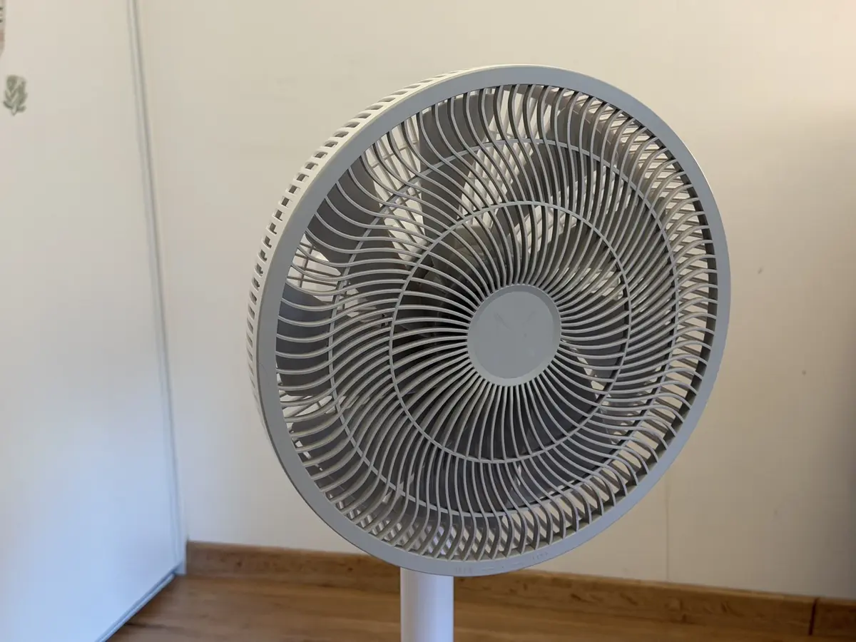 Duux Whisper Flex 2 Smart&nbsp;: on a test&eacute; le ventilateur connect&eacute; sans fil