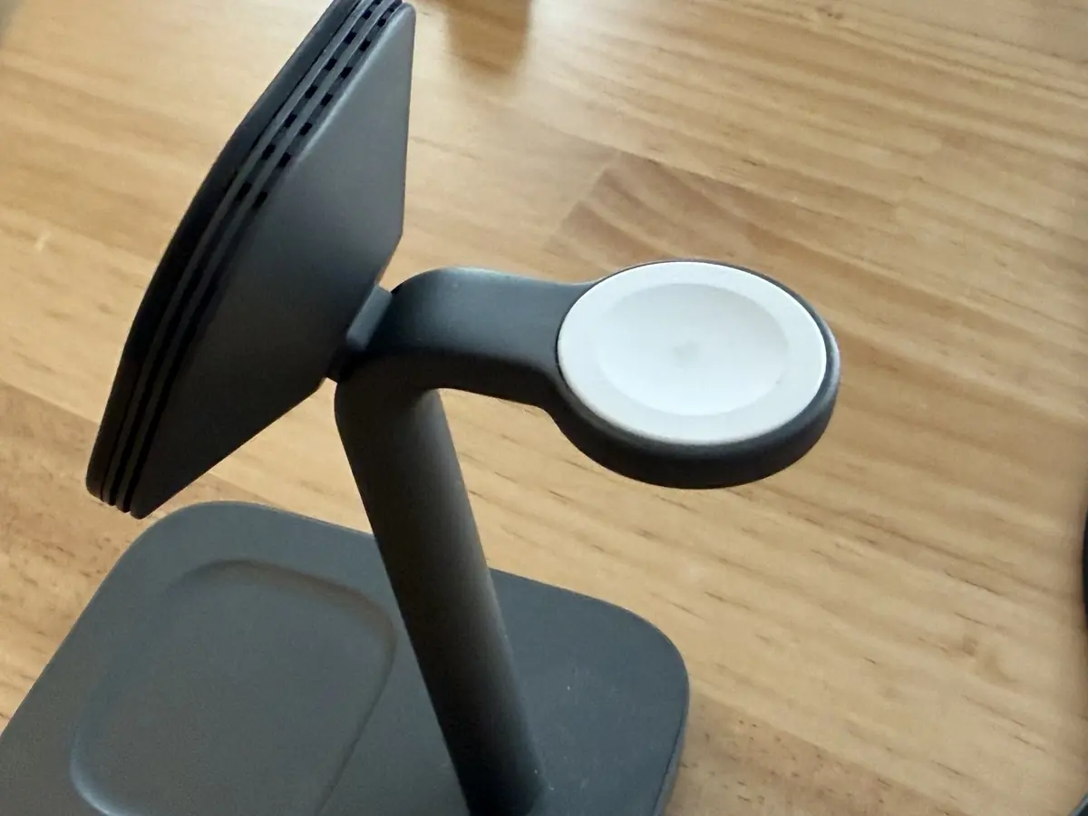 Test du chargeur sans fil 3-en-1 Mophie StealthCharge&nbsp;: rapide et silencieux