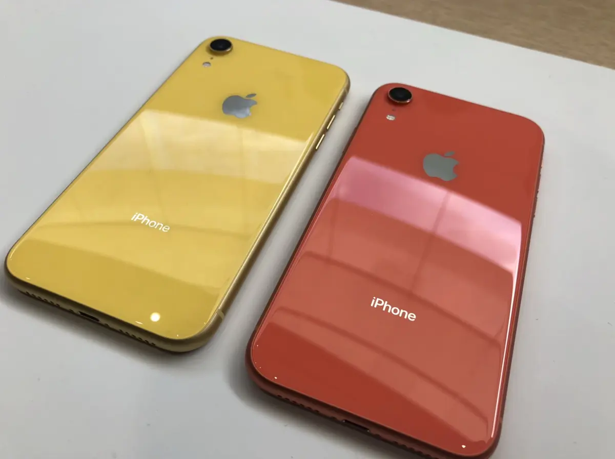 Les iPhone XR, XS, XS Max et les Apple Watch Series 4 "en vrai" avec des people (photos)