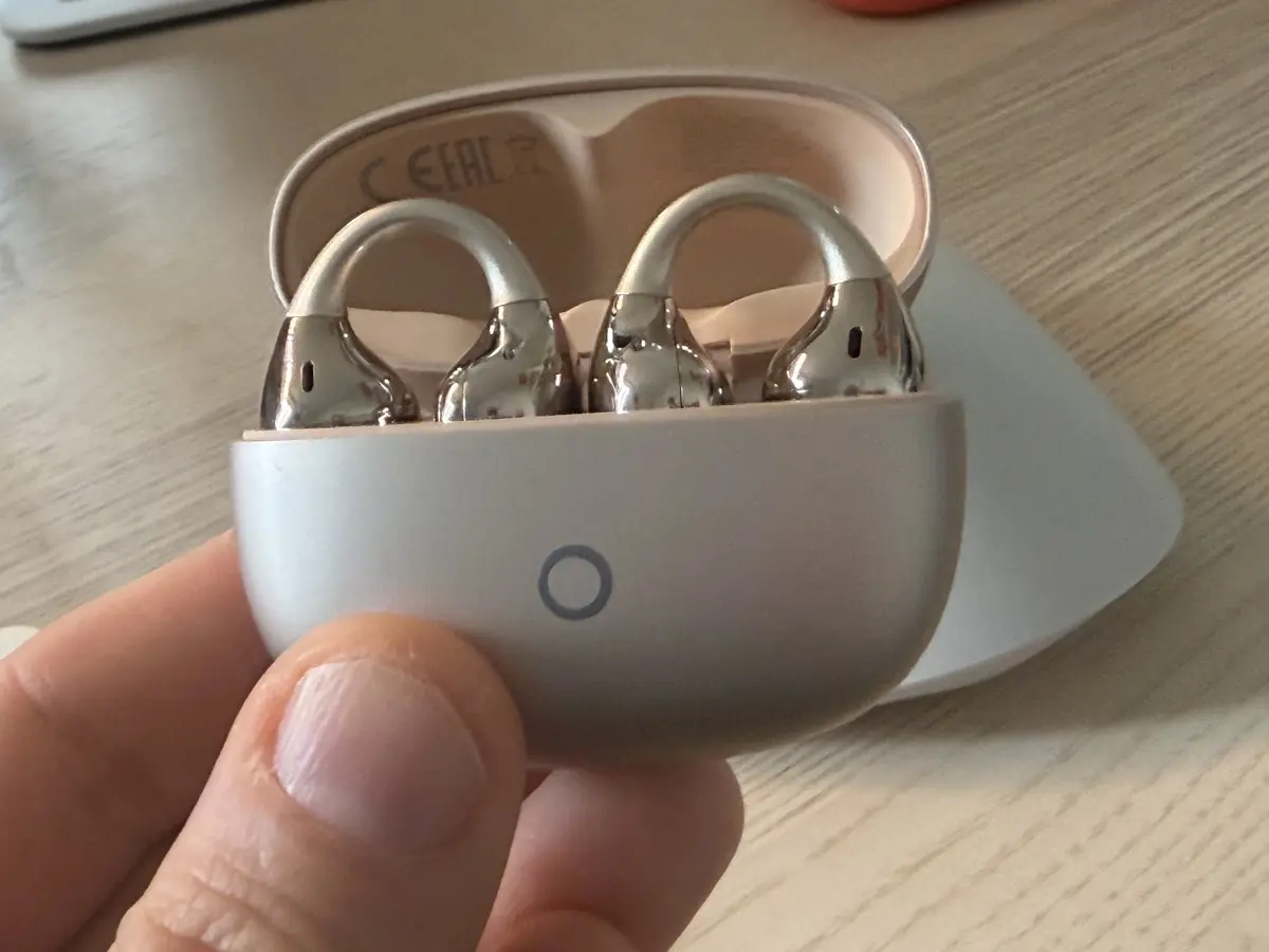 Test des Realme Buds Clip, les &eacute;couteurs qui ne vous feront plus jamais mal aux oreilles