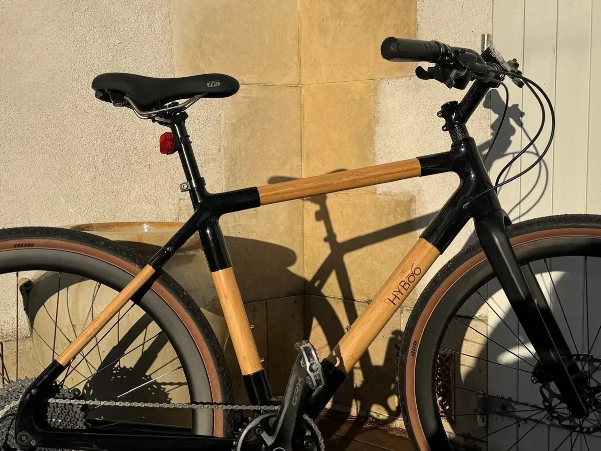 Hyboo Cruiser&nbsp;: un v&eacute;lo &eacute;lectrique en bambou de 10,5 kg pour le v&eacute;lotaf