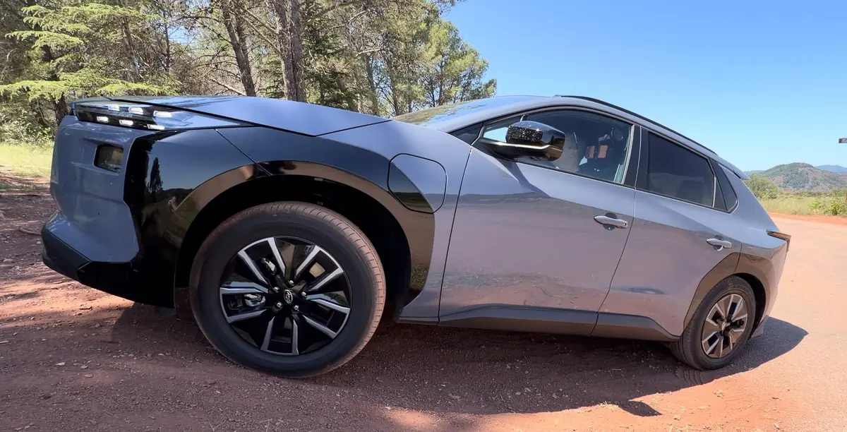 Essai Subaru Solterra 2026&nbsp;: enfin un bon 4x4 &eacute;lectrique&nbsp;?