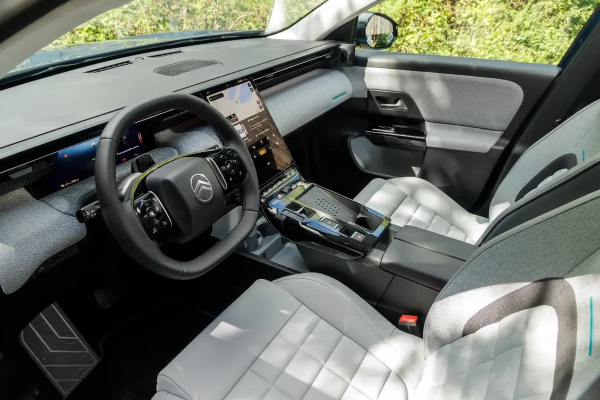 Le Citro&euml;n C5 Aircross &Eacute;meraude ajoute du confort et une nouvelle couleur