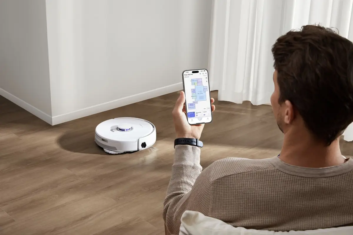 Narwal Freo Z10 Pro&nbsp;: le robot aspirateur-laveur avec une serpilli&egrave;re triangulaire