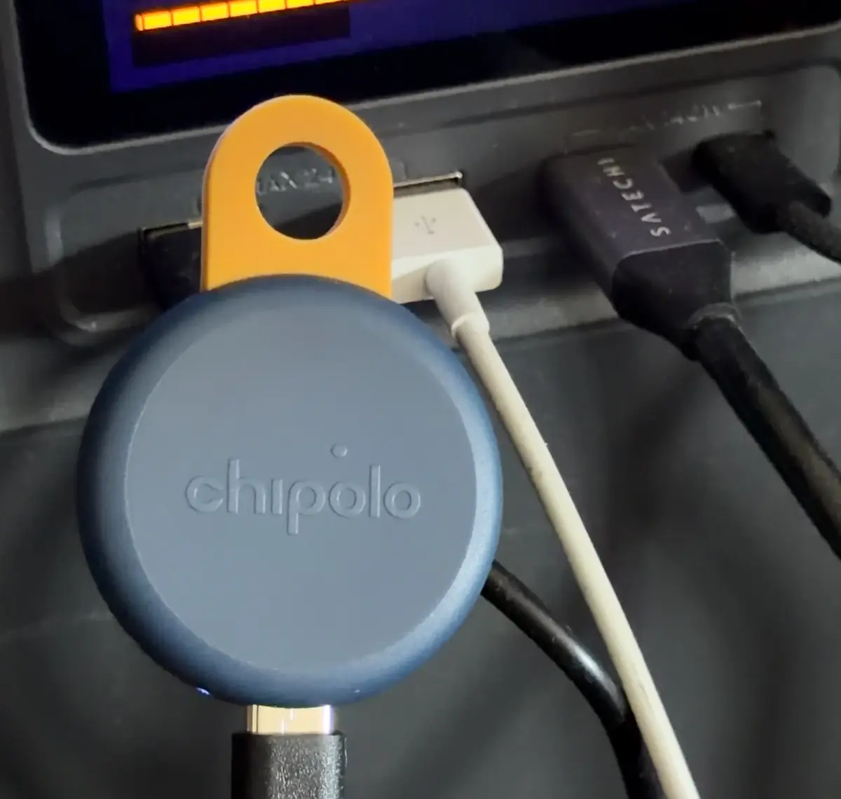 Test comparatif&nbsp;: Chipolo ou AirTag&nbsp;? 5 raisons d'oublier le traqueur d'Apple
