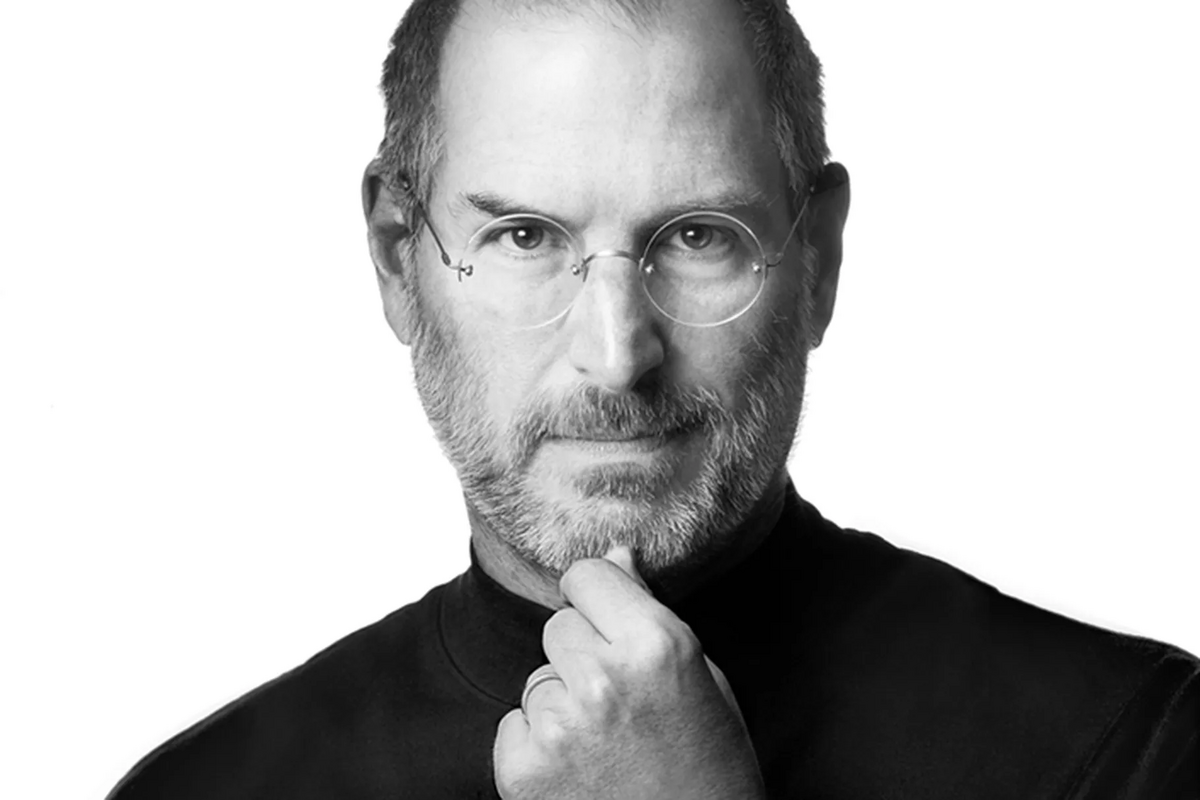 Quel objet mythique Issey Miyake (1938-2022) a créé pour Steve Jobs ?