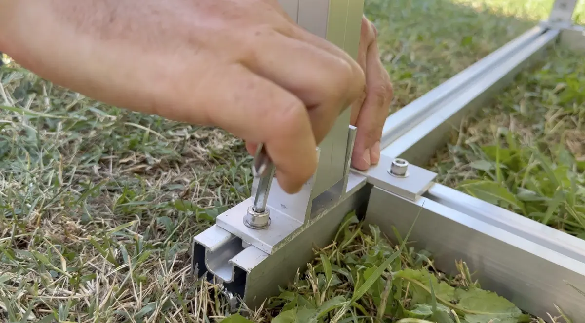 Test des panneaux solaires 123panneaux-solaires 420W, le kit le moins cher du marché