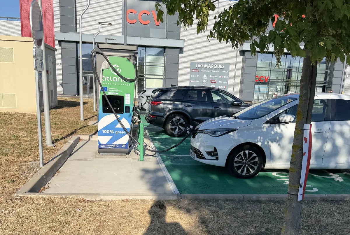 Voitures d'occasion&nbsp;: l'&eacute;lectrique s'envole de 80%