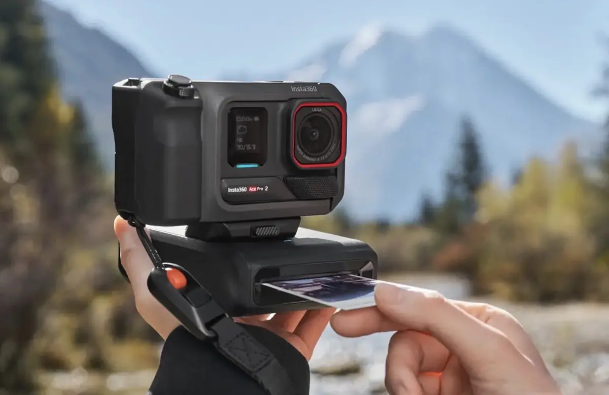 Le pack Instantané Insta360 Ace Pro 2 en promo à -20% : la caméra d’action se prend pour un Pola !