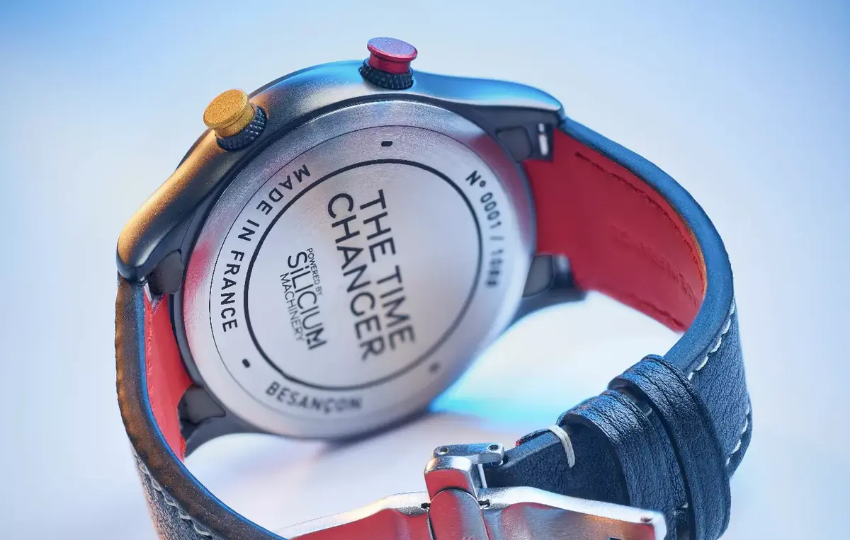 Un cœur en silicium pour cette montre connectée française