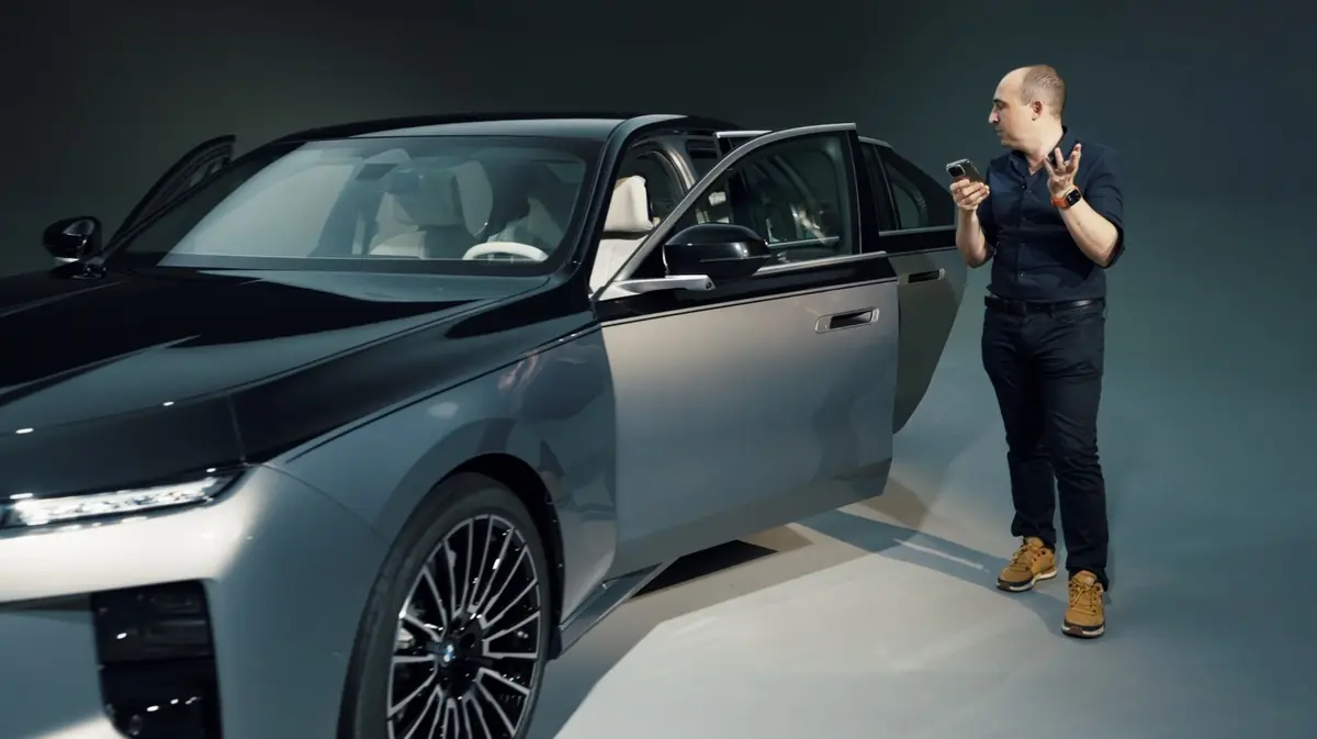 In&eacute;dit&nbsp;! A bord de la luxueuse BMW i7&nbsp;: un &eacute;cran 8K et 700 km d'autonomie&nbsp;!