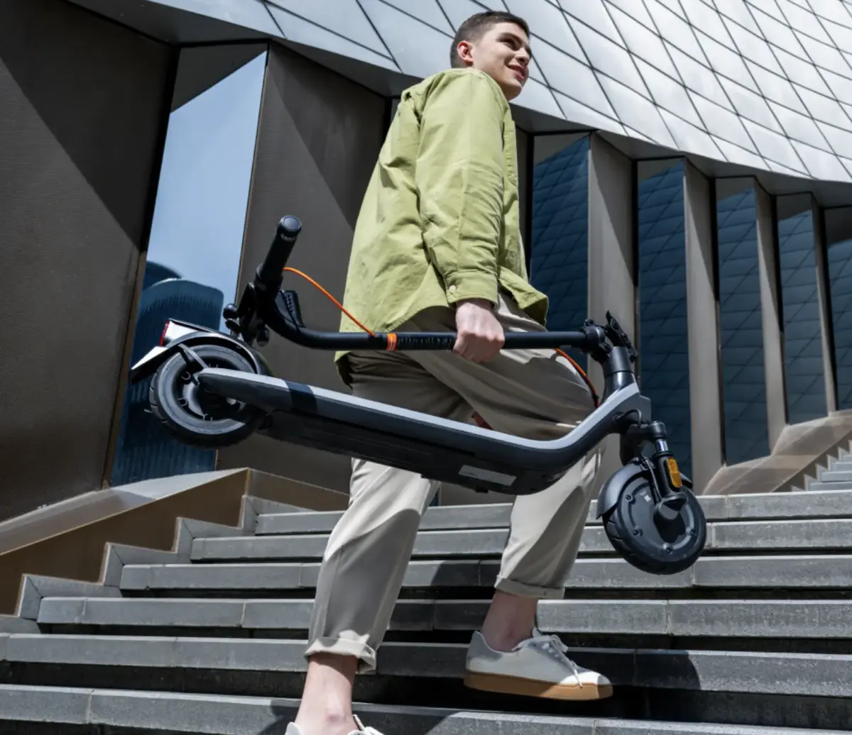 Une nouvelle trottinette "pour le dernier kilomètre" chez Ninebot avec l'E2 Plus II E