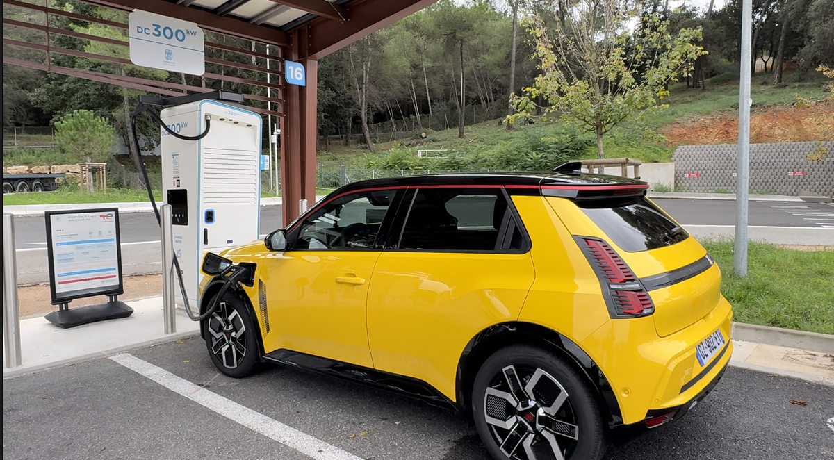 Essai Renault R5 électrique : intérieur, conduite, autonomie, conso, recharge... on vous dit tout !