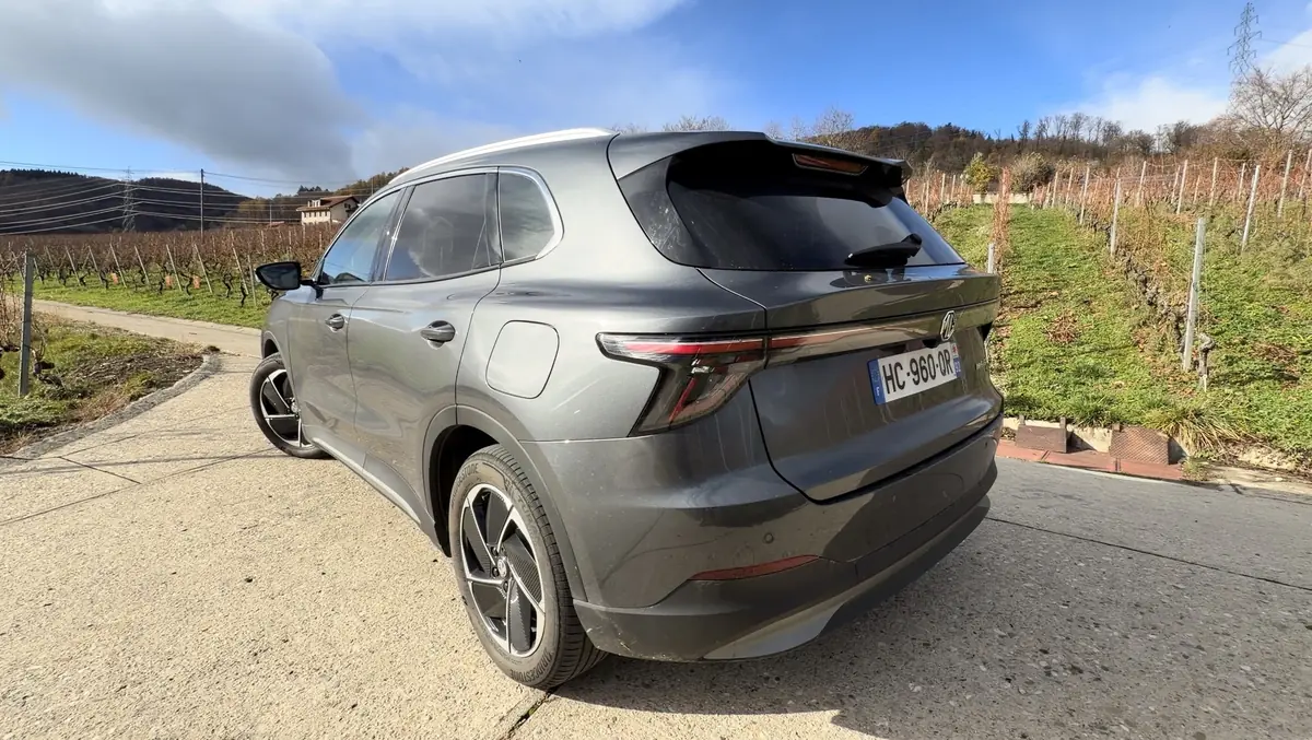 Essai MG S5&nbsp;: ~30 000&euro; pour un SUV &eacute;lectrique complet, imbattable&nbsp;?