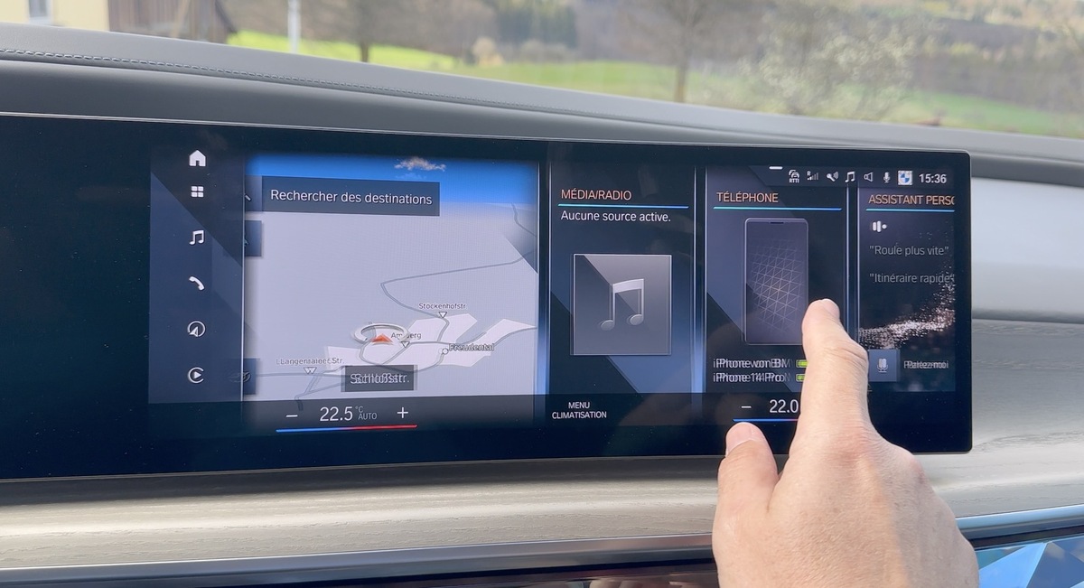 Essai BMW i7 : PS5, écran 8K, CarKey... plus techno que Tesla ?