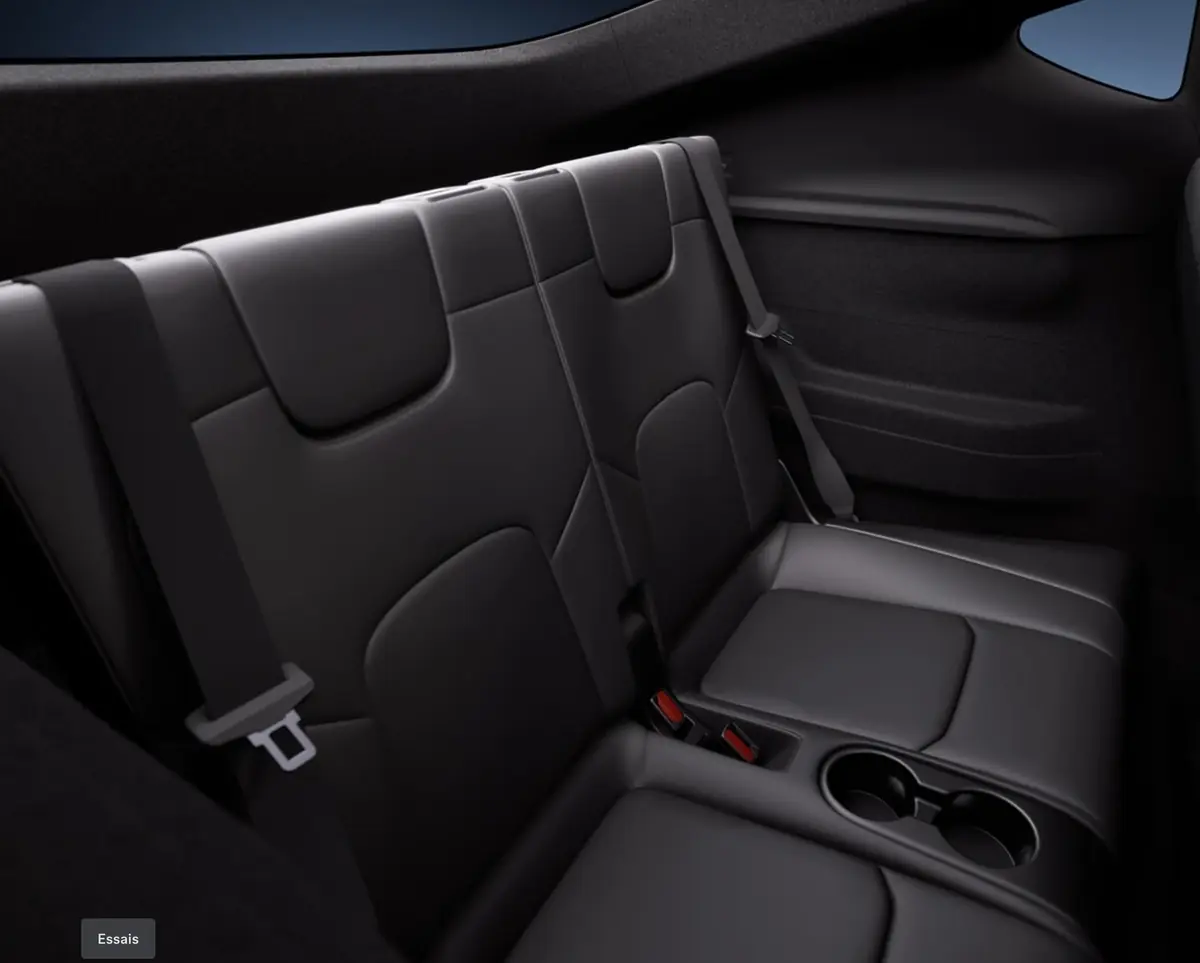 Essai Model Y 7 places 2026&nbsp;: peut-on vraiment partir en vacances en famille avec des bagages&nbsp;?
