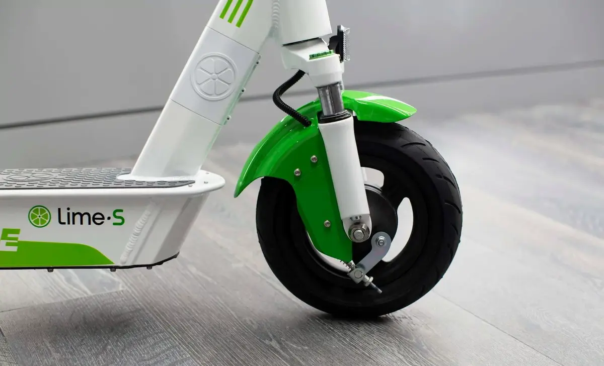 Trottinettes électriques : Lime va améliorer ses engins (meilleure batterie, roues, écran...)