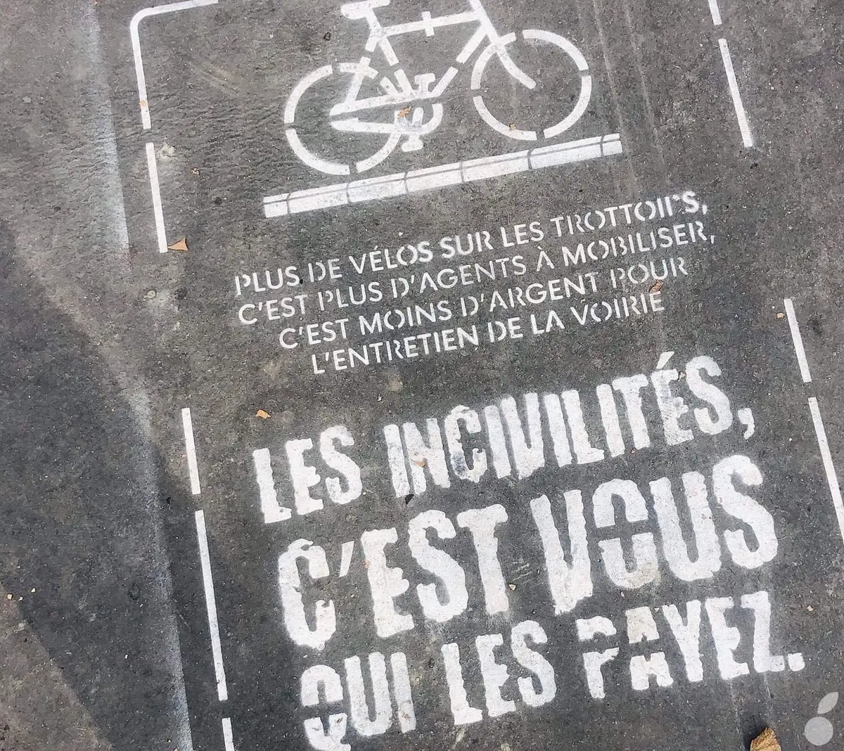 Redevances, fourrière, PV contre les incivilités à trottinette (à quand le « Code du trottoir » ?)