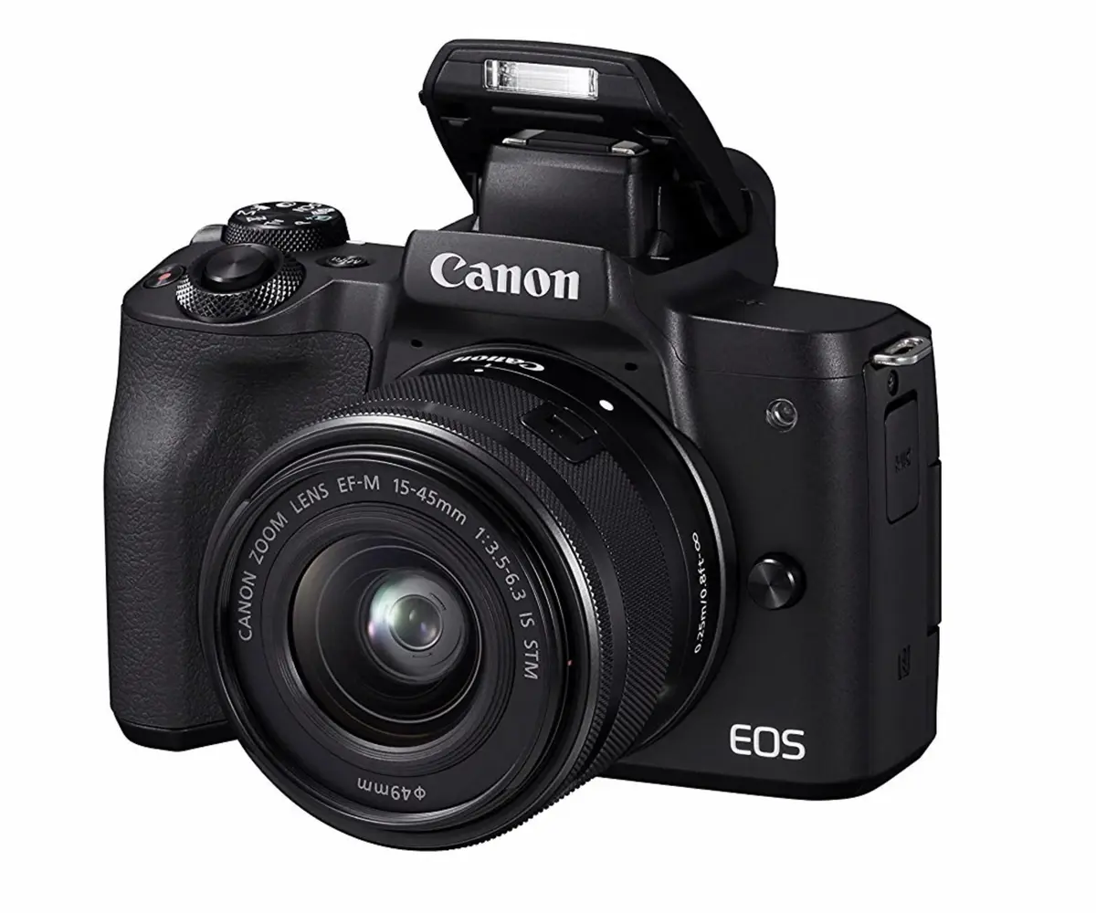 #CyberMonday: Canon EOS M50 במחיר 539.90 אירו, 2000D+18-55 מ"מ במחיר של 309.90 אירו