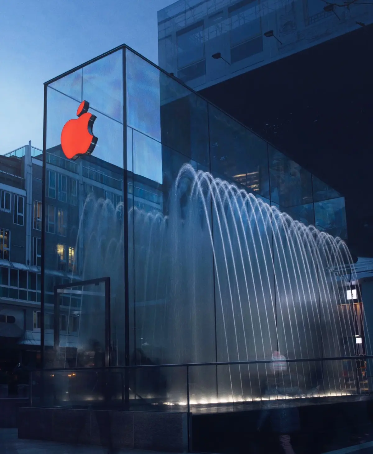 Les Apple Store se parent de rouge pour lutter contre le SIDA