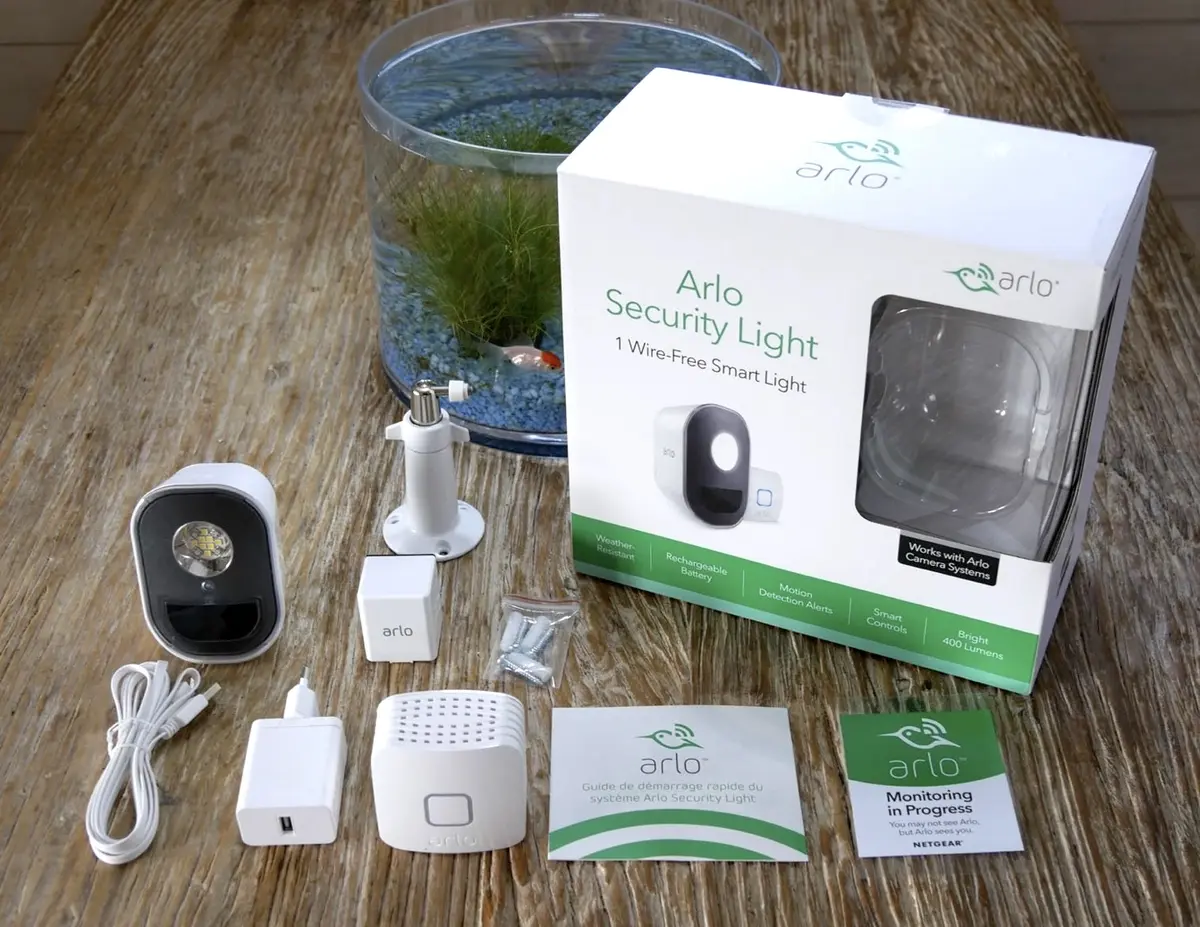 Test express Arlo Security Light : l'éclairage intelligent, pour l'intérieur comme l'extérieur