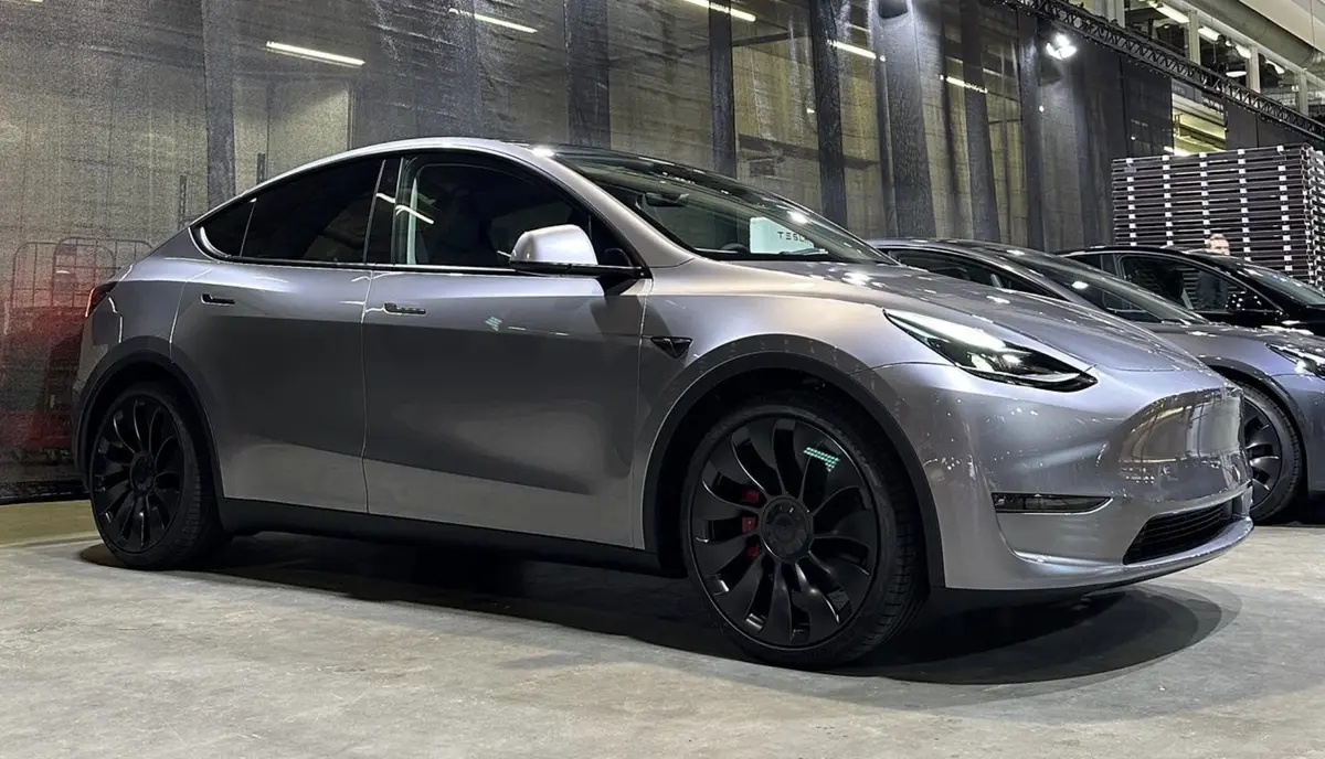 L'image soir : voici la nouvelle couleur gris Quicksilver du Tesla Model Y "en vrai"