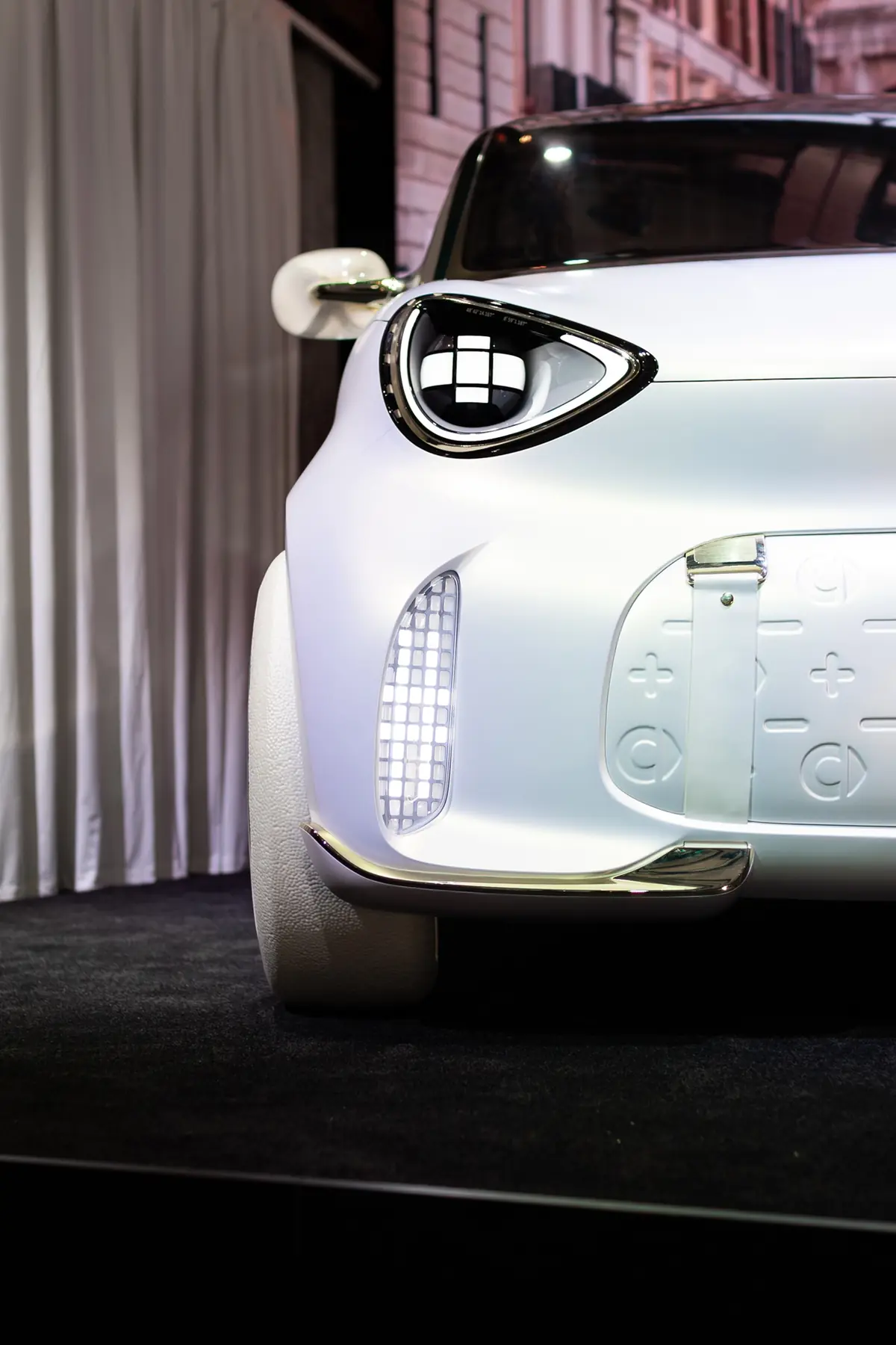 Smart #2&nbsp;: on a pu voir l&rsquo;int&eacute;rieur de la future micro-citadine &eacute;lectrique &agrave; Rome