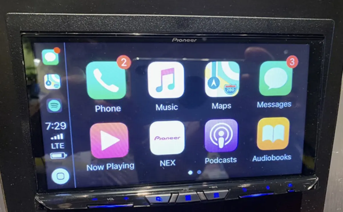 #CES : Pioneer présente un nouvel autoradio 7 pouces CarPlay