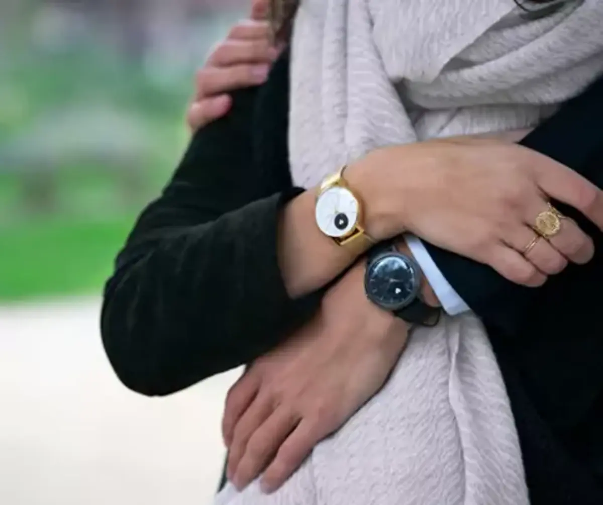 Withings: バレンタインデー向けの Steel HR の 2 つのモデル