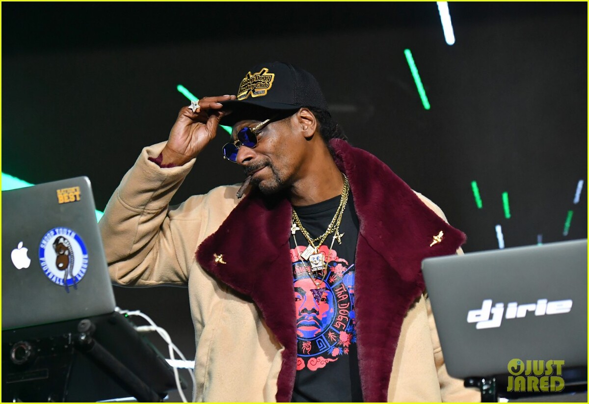 People : Jamie Foxx, Snoop Dogg, Vici Odintcova, Francesca Brambilla, Emily Ratajkowski