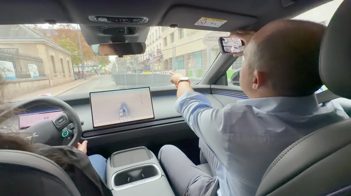XPeng a-t-il d&eacute;j&agrave; rattrap&eacute; le FSD de Tesla&nbsp;? On a test&eacute; le NGP dans la chaos parisien&nbsp;!