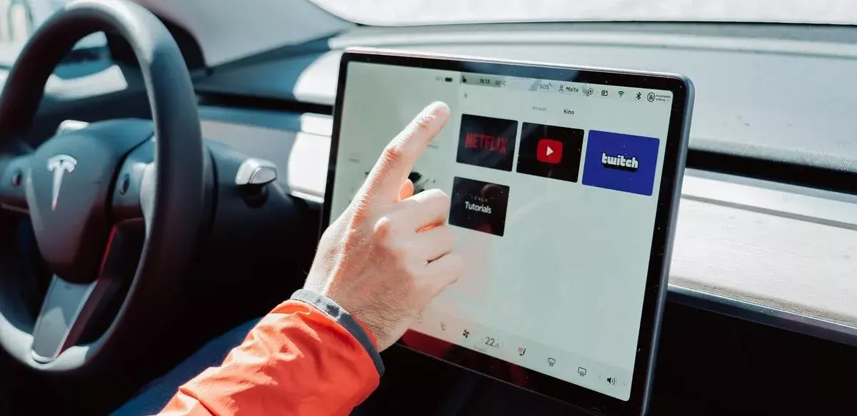 Rivian propose une méthode inédite de streaming dans ses SUV électriques !