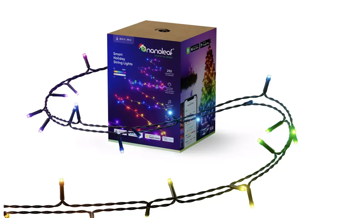 Des guirlandes connectées Nanoleaf sur et sous votre sapin à Noël