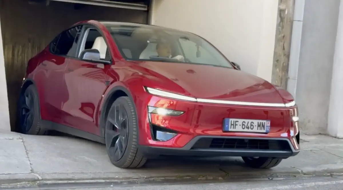 Audi SQ6 ou Model Y Performance&nbsp;? On les compare&nbsp;(en vid&eacute;o)&nbsp;!