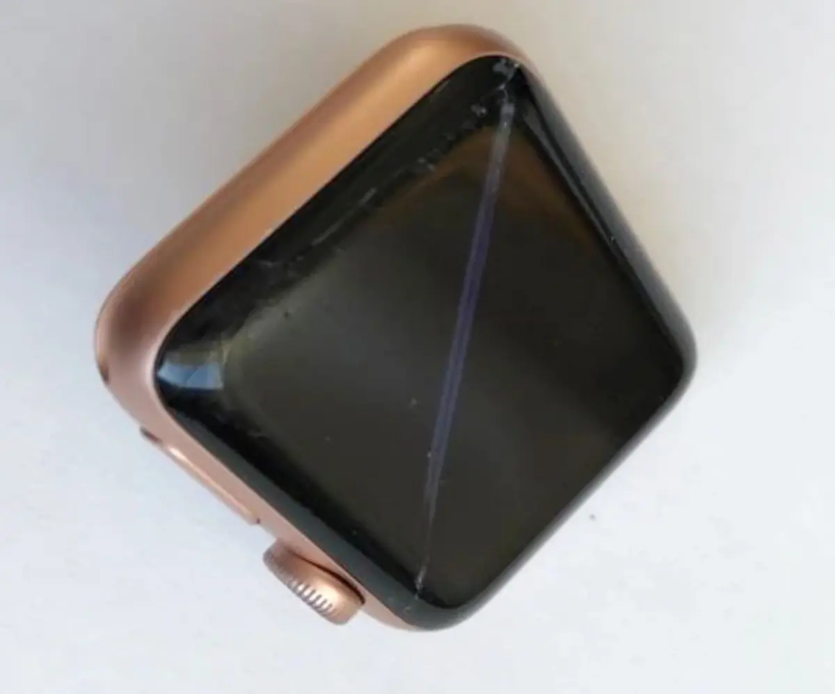 Apple Watch、バッテリーの隠れた欠陥で告発される
