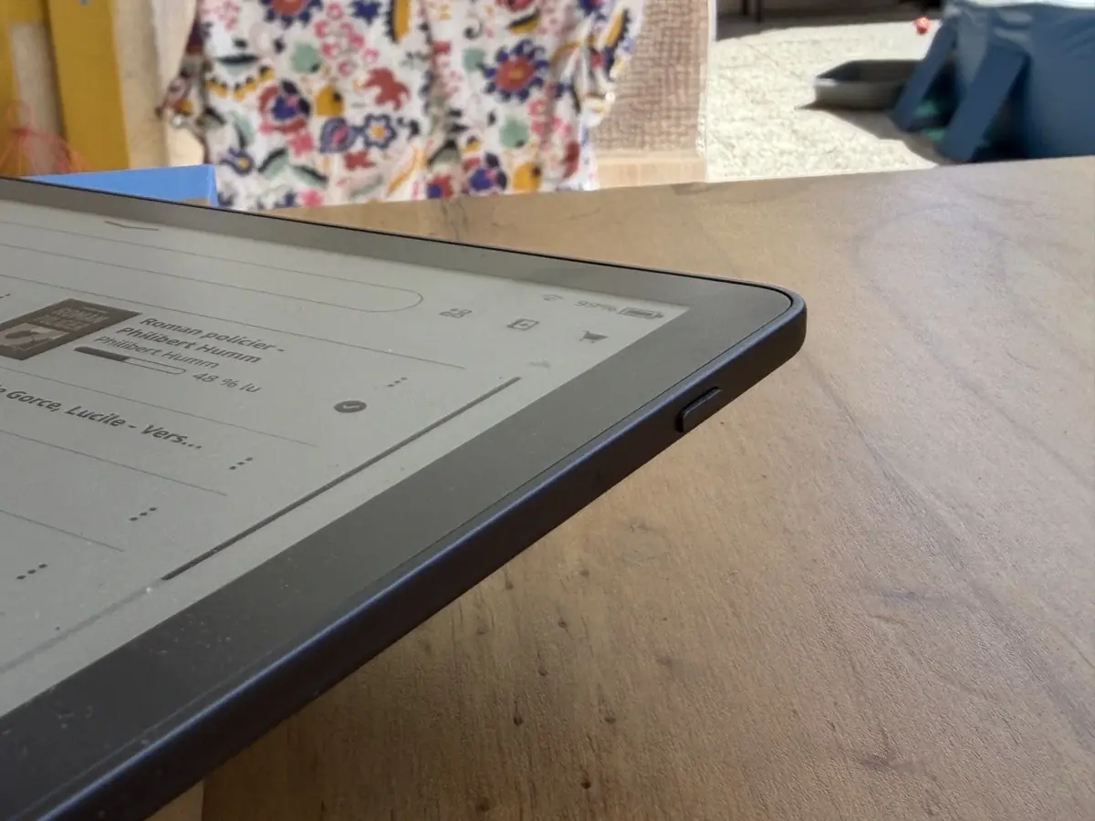 Test de la Kindle Scribe Colorsoft&nbsp;: la liseuse-ardoise d'Amazon en couleur&nbsp;! Id&eacute;ale pour la BD&nbsp;?