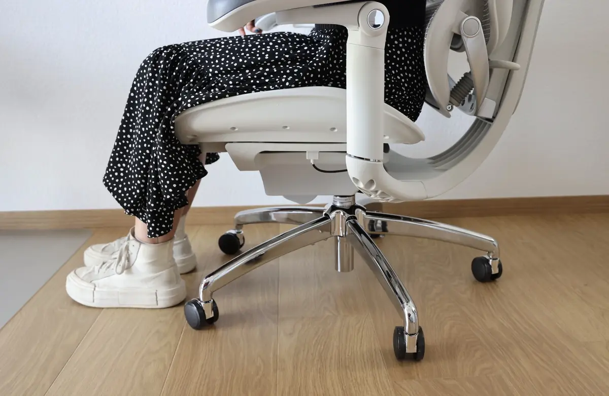 Test Sihoo Doro C300 Pro V2&nbsp;: une chaise pour dormir, jouer &agrave; la console ou... travailler&nbsp;?!