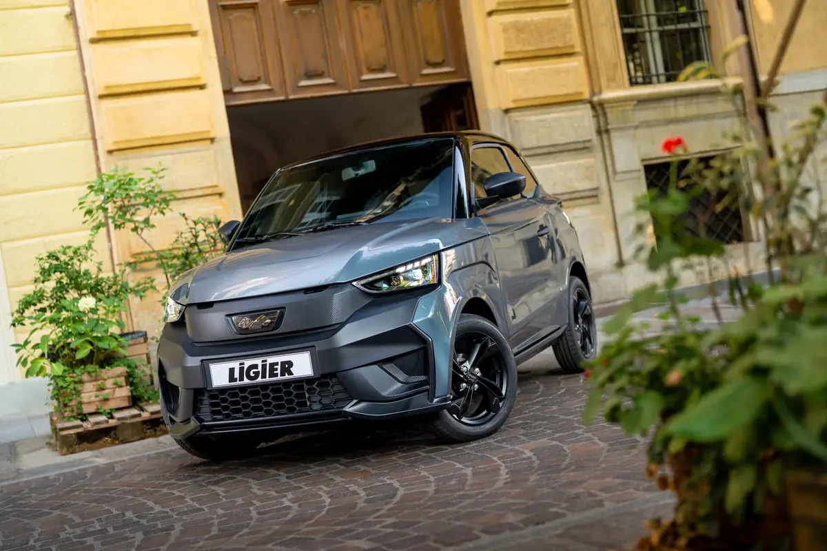 Batterie de 11 kWh avec gestion du froid pour les voitures sans permis Ligier