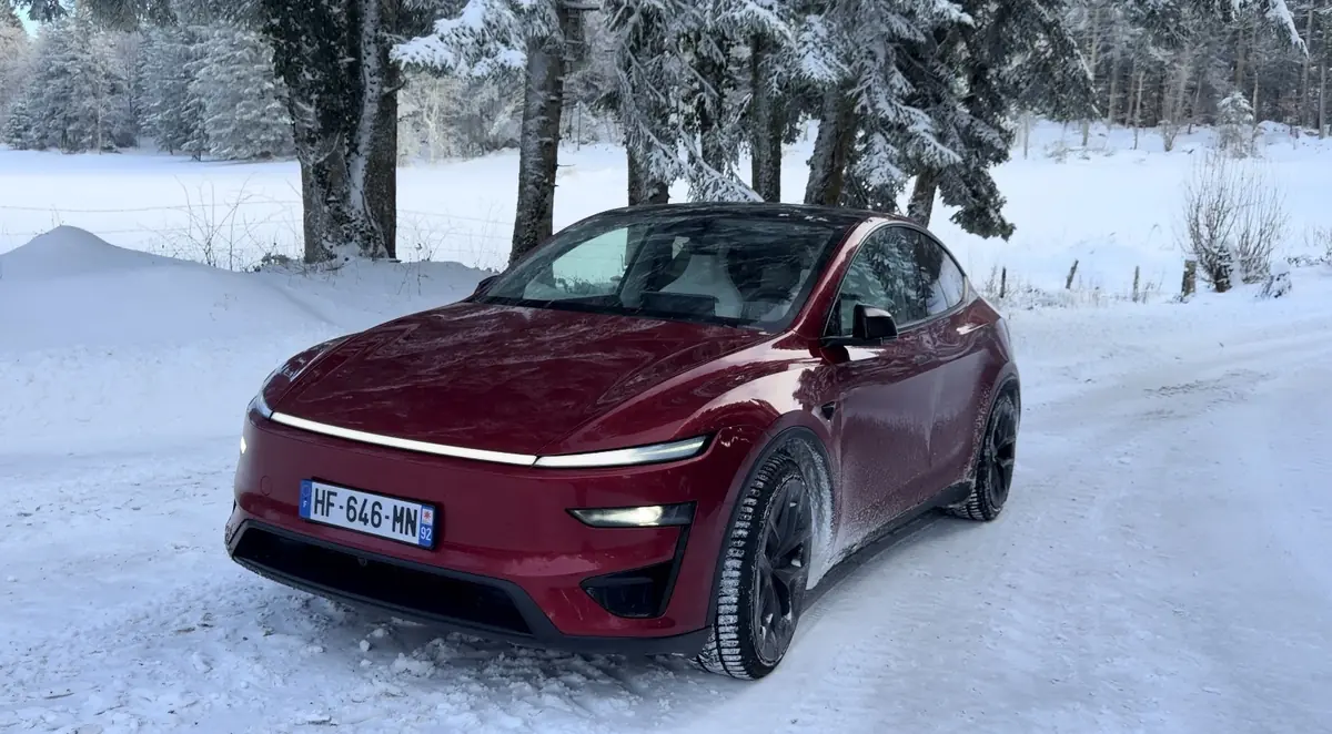 CarPlay sur Tesla&nbsp;: une premi&egrave;re photo de l&rsquo;interface fuite sur le web