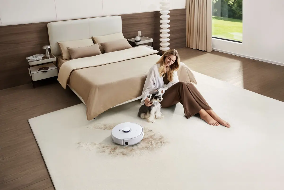 Narwal Freo Z10 Pro&nbsp;: le robot aspirateur-laveur avec une serpilli&egrave;re triangulaire