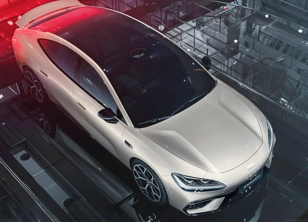 Geely Galaxy TT&nbsp;: une berline &eacute;lectrique &agrave; 17 000 euros en Chine