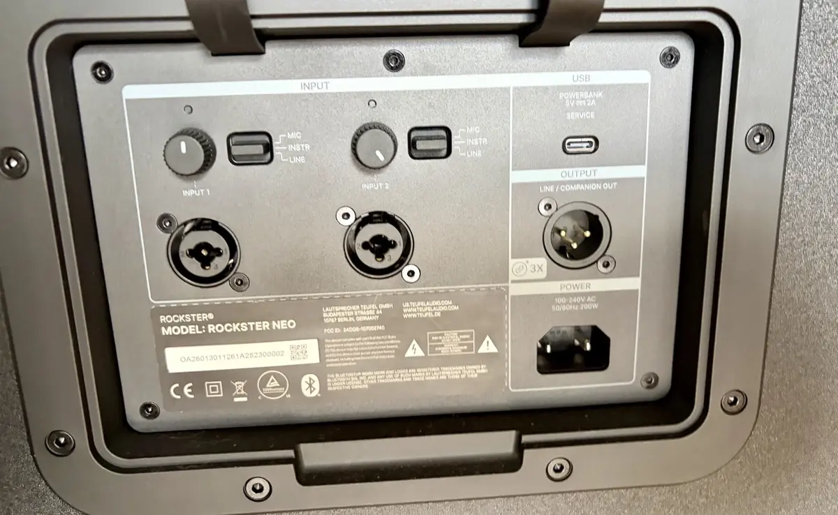 Test Fender x Teufel Rockster Neo&nbsp;: la grosse enceinte taill&eacute;e pour la f&ecirc;te, pr&ecirc;te pour la sc&egrave;ne&nbsp;!